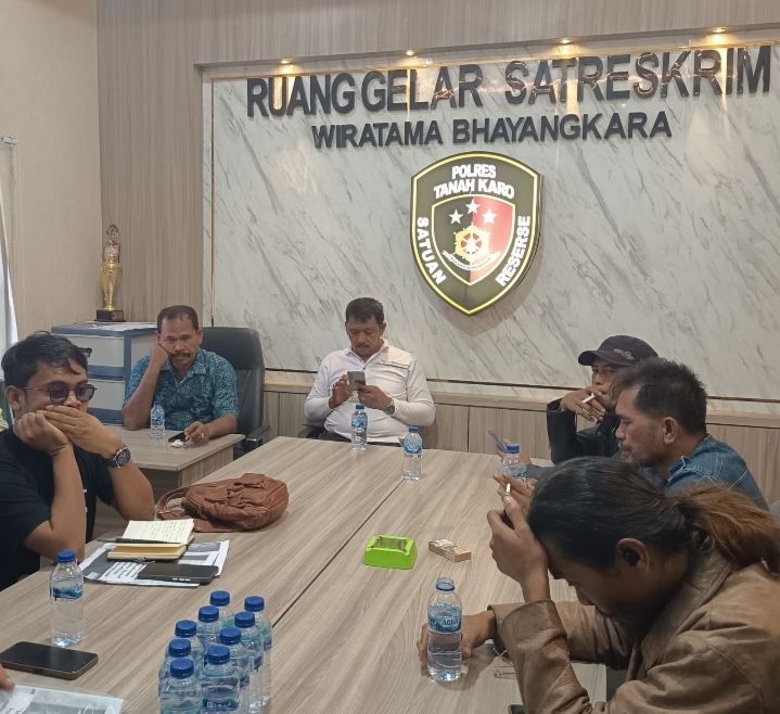 Aksi Damai Tanpa Bakar Ban, Aktivis Suarakan Pekat di Polres Karo