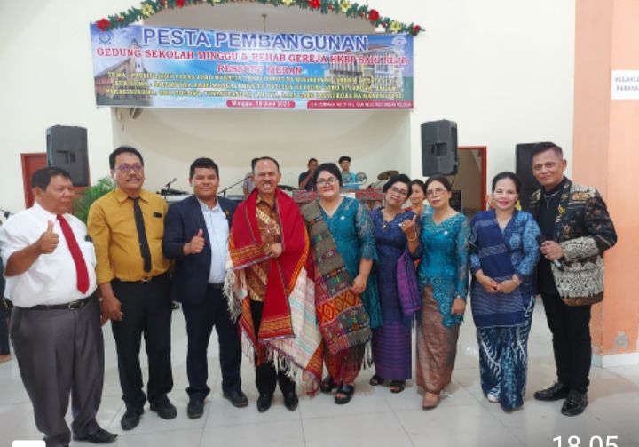 Anggota DPR RI Dr Maruli Siahaan SH.MH Beri Bantuan Pesta Pembangunan Gedung Sekolah Minggu HKBP Sari Rejo