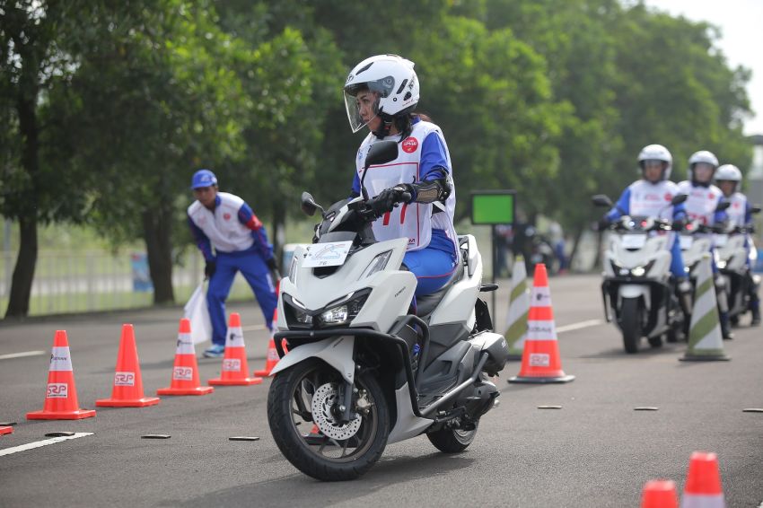 Edukasi Berkendara Jadi Prioritas, Para Safety Riding Honda Diuji Keahliannya