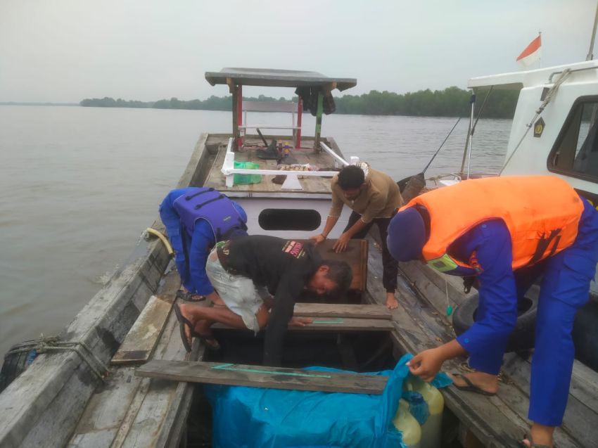 Cegah Barang Ilegal, Sat Polairud Polres Tanjung Balai Berhasil Kejar Kapal Tanpa Nama di Perairan
