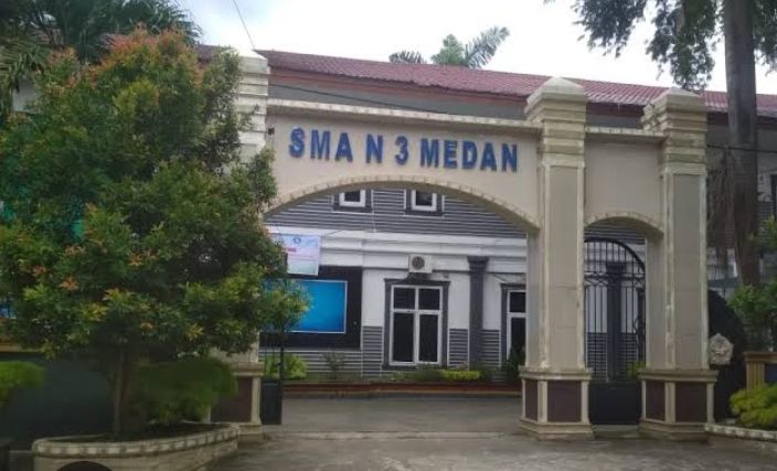 Diduga Terima 6 CMB Jalur Mutasi Kerja Orangtua Pakai Dokumen Palsu, Kepsek SMAN 3 Medan: Jika Ditemukan Pasti Dibatalkan Kelulusan