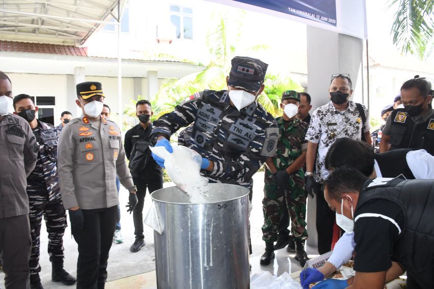 -4,5 Kilogram Sabu Dimusnahkan di Lanal TBA, Bukti Kuat Sinergitas Aparat Negara