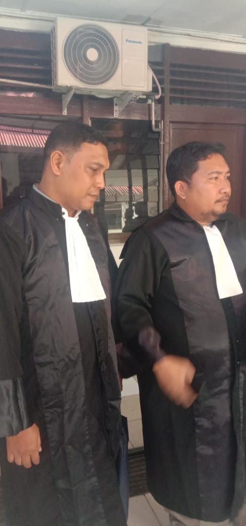 Kuasa Hukum Rahmadi, Bacakan Eksepsi Nota Keberatan Di PN Tanjungbalai Asahan.