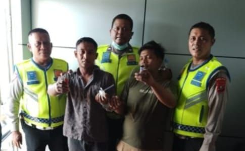 Dua Sopir Truk Ditangkap Hendak Nyabu