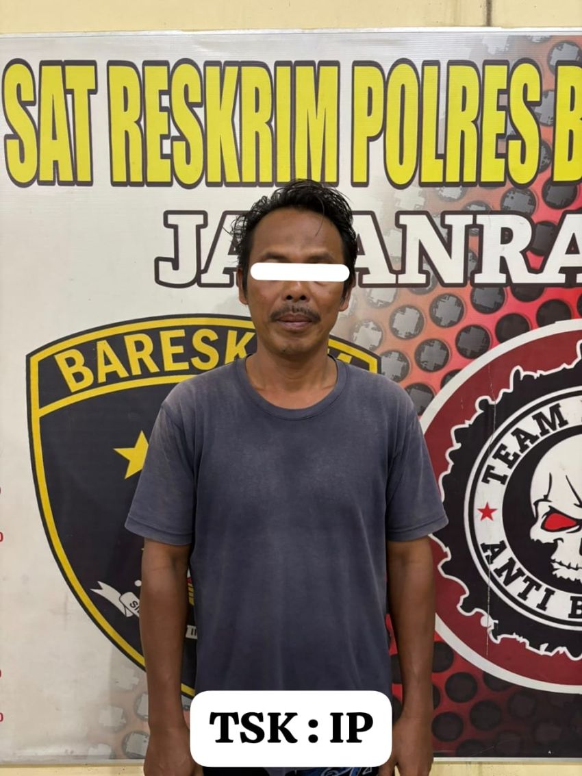 IRT Bersimbah Darah Ditebasan Arit Iwan Panut Di Taman Lima Puluh Batu Bara