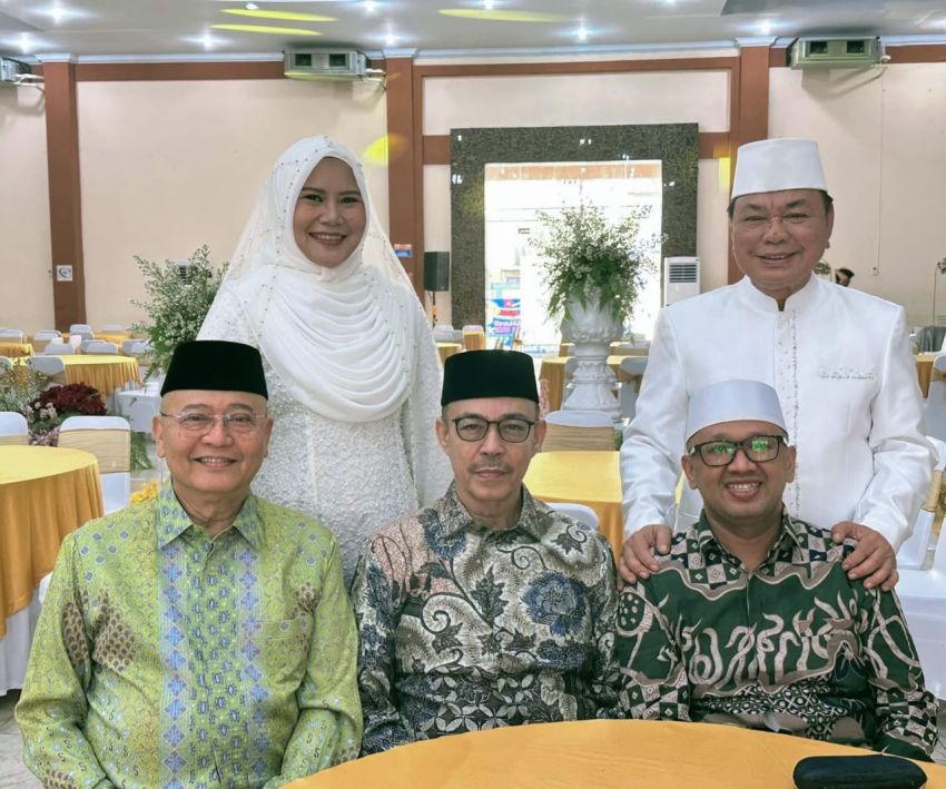 Dihadiri Sejumlah Tokoh Penting, Akad dan Resepsi Pernikahan Hasrul Azwar-Yuni Berlangsung Khidmat