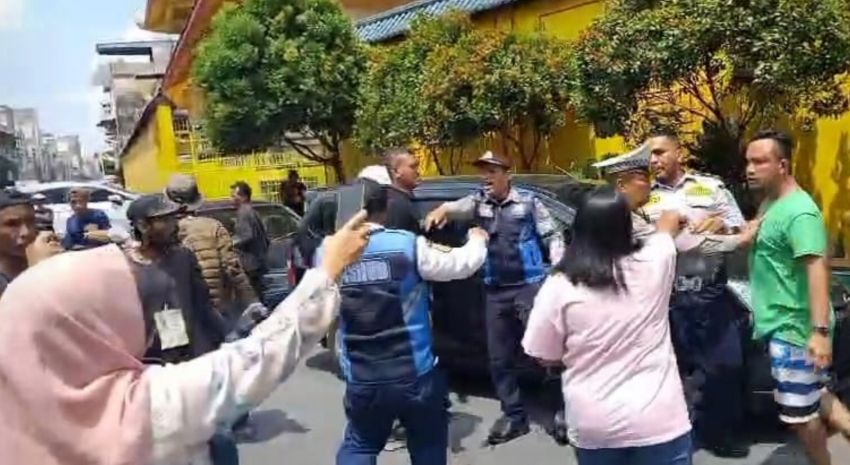 Jukir Liar Berkeliaran Dekat Polsek Medan Timur : Oknum Dishub Memar-memar Dianiaya