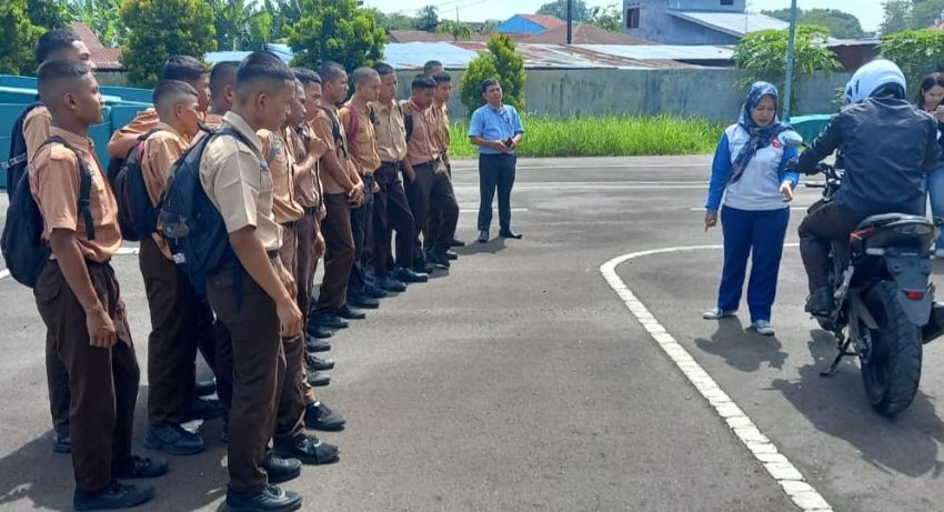 Sambangi Pusat Pelatihan Safety Riding Honda, Pelajar Medan Antusias Belajar Cari Aman