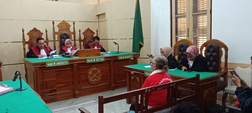 Divonis 18 Tahun, Notaris Tiromsi Sitanggang Bunuh Suaminya