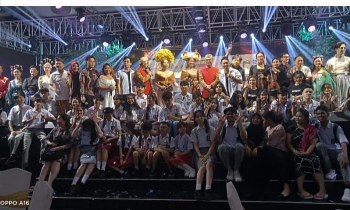 Musik dan Tarian untuk Bantu Pendidikan Anak Desa
