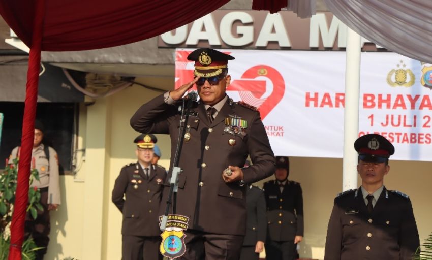 Kapolrestabes Medan Pimpin Upacara HUT Bhayangkara ke-79 : Jangan Pernah Lelah Berbuat Baik