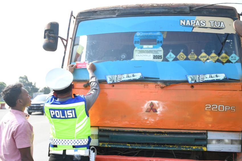 Dukung Keselamatan di Jalan Tol, JNT Gelar Operasi ODOL di Ruas Tol Belmera