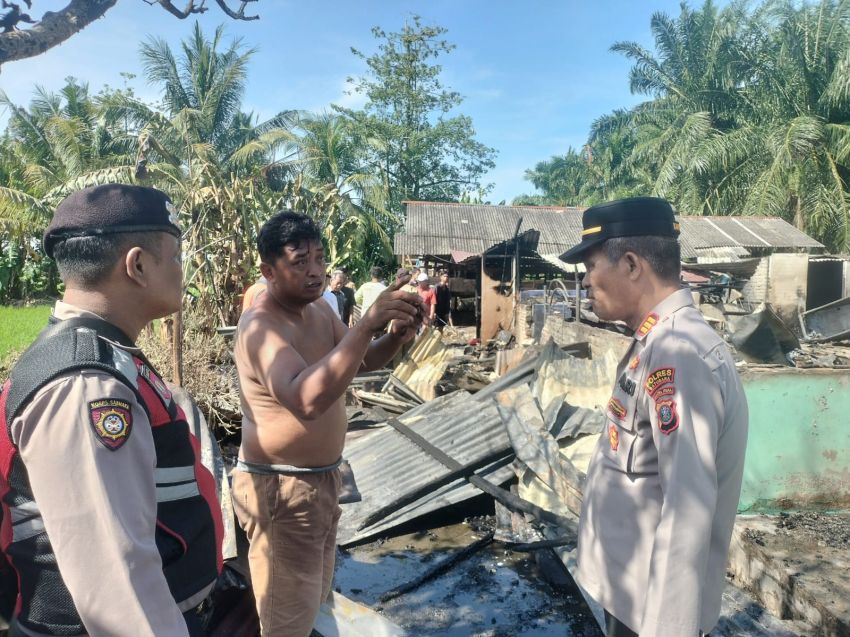 Tiga Rumah di Medang Deras Dilalap Dijago Merah, Kerugian Ratusan Juta Rupiah