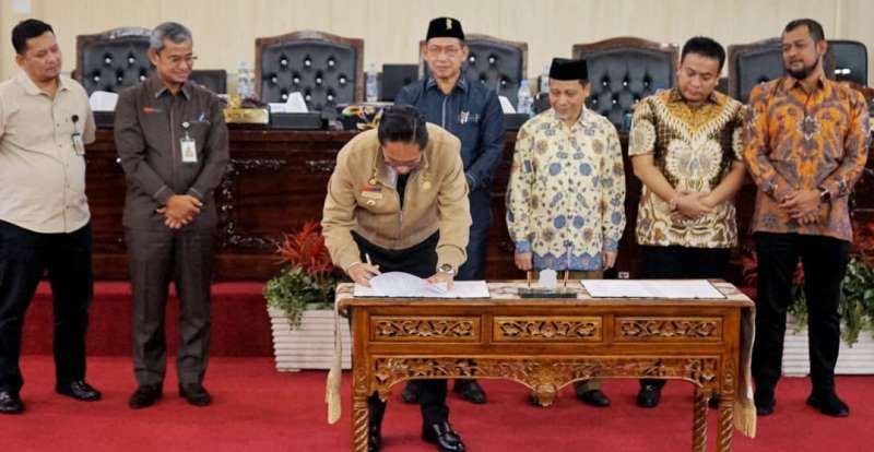 Wali Kota Medan Tandatangani Nota Kesepakatan KUA dan PPAS Rancangan P-APBD TA 2025