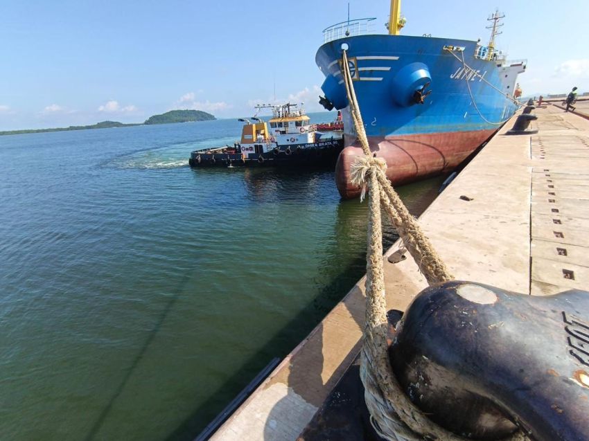 Terminal Kijing Kelolaan PTP Nonpetikemas Jadi Urat Nadi Ekonomi Kalimantan Barat