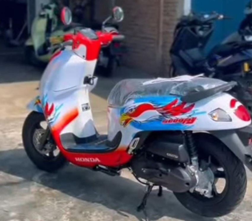 Scoopy Ala 17 Agustusan Meriahkan Honda Modif Contest Seri Medan