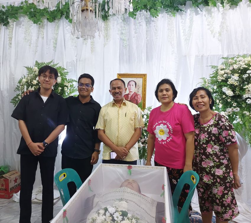 Anggota DPR RI Maruli Siahaan Melakukan Kunjungan Sosial Keluarga Berduka