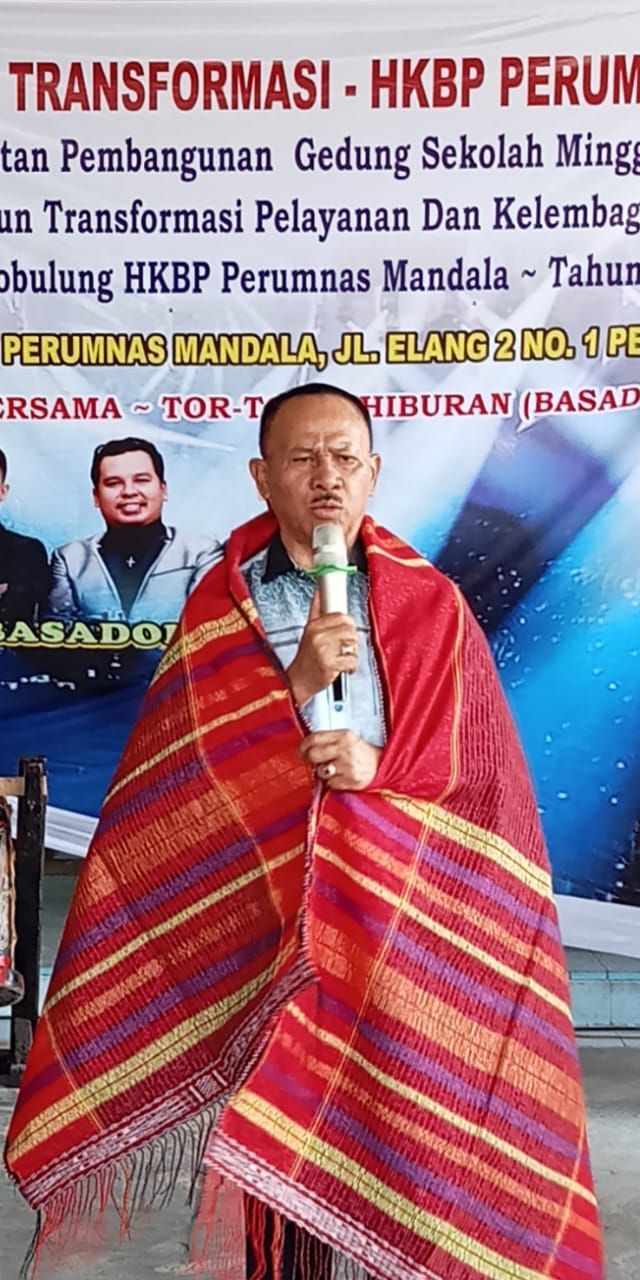 Kunjungi Dua Kegiatan Kerohanian, Anggota DPR RI Dr Maruli Siahaan SH MH Dorong Pertumbuhan Gereja Dengan Memberikan Bantuan