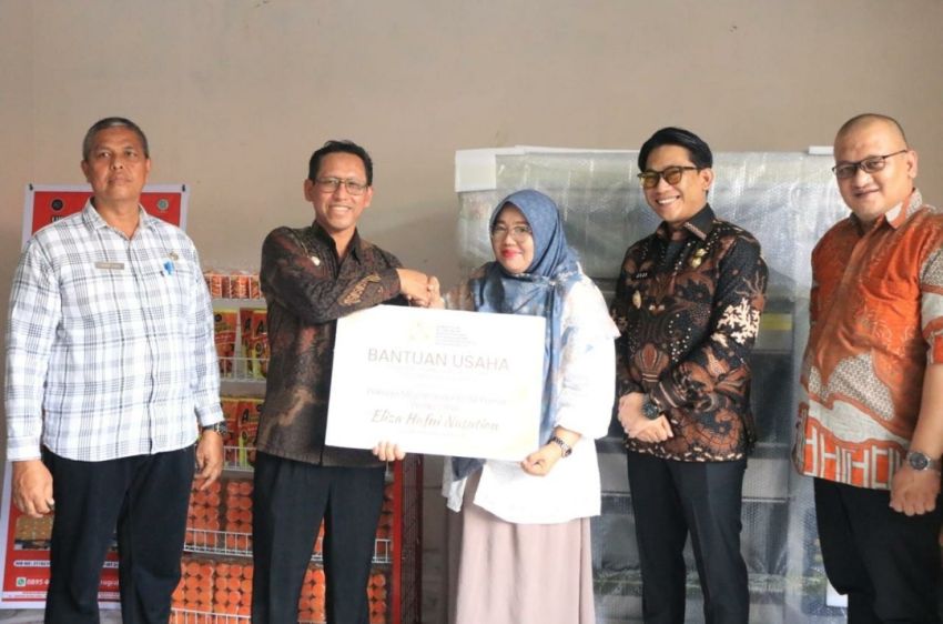 Pemkot Binjai dan BP2MI Serahkan Bantuan Alat Usaha Kepada Purna Pekerja Migran Indonesia