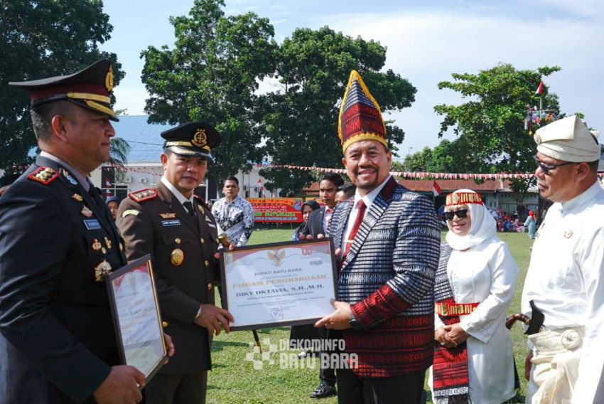 Momen HUT RI ke 80 Tahun 2025 , Kapolres dan Kajari Terima Penghargaan Dari Bupati Batu Bara