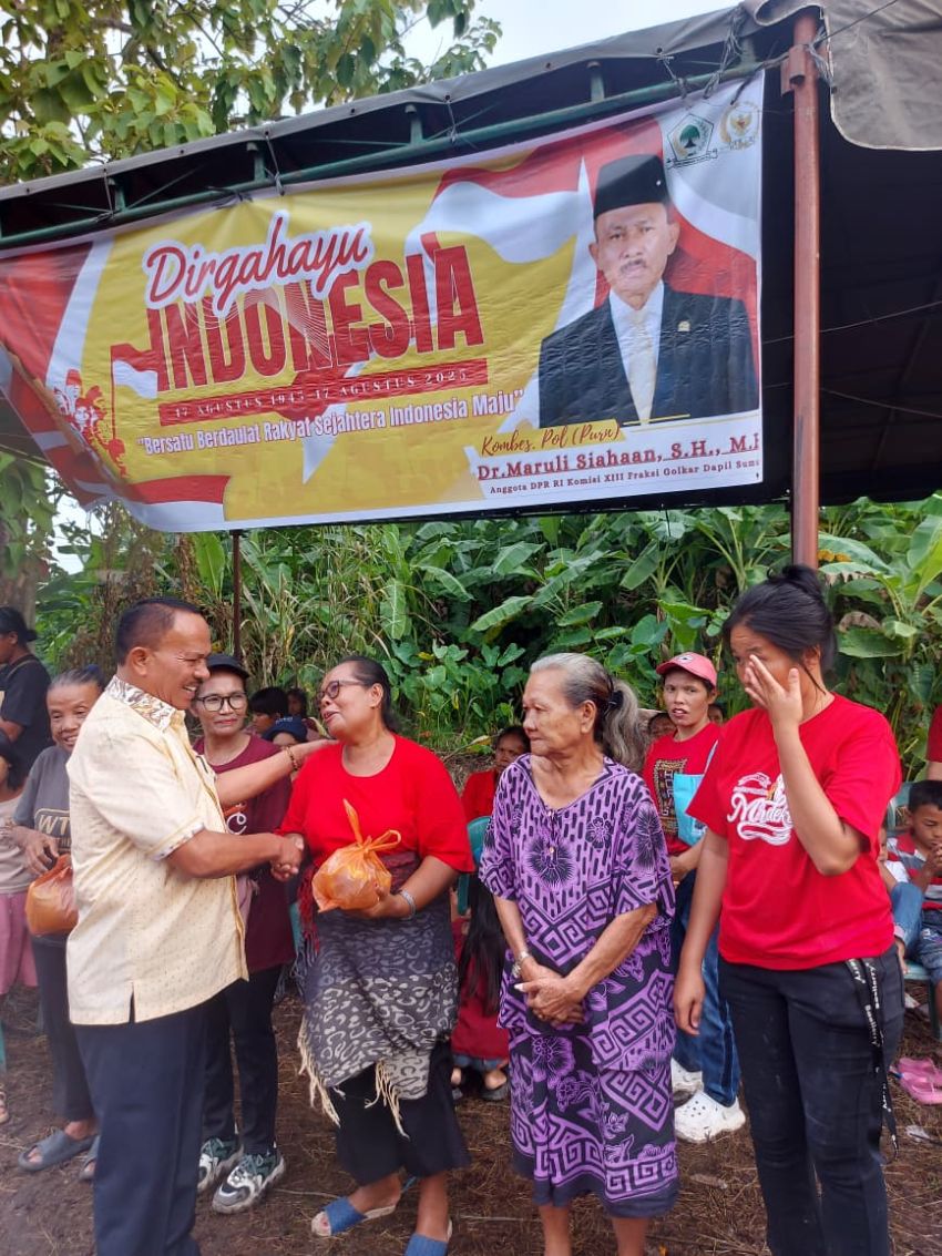 Implementasi Tugas anggota DPR RI, Maruli Siahaan Bagi-Bagi Sembako Pada Perayaan HUT ke 80 RI Di Helvetia
