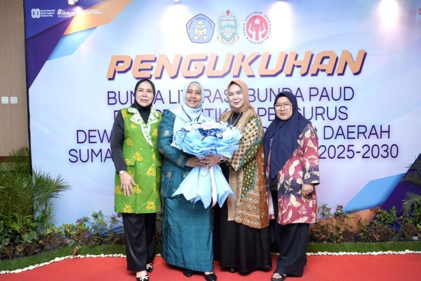 Ny. Endang Syah Afandin Resmi Jabat Bunda Literasi, Bunda PAUD dan Ketua Dekranasda Langkat