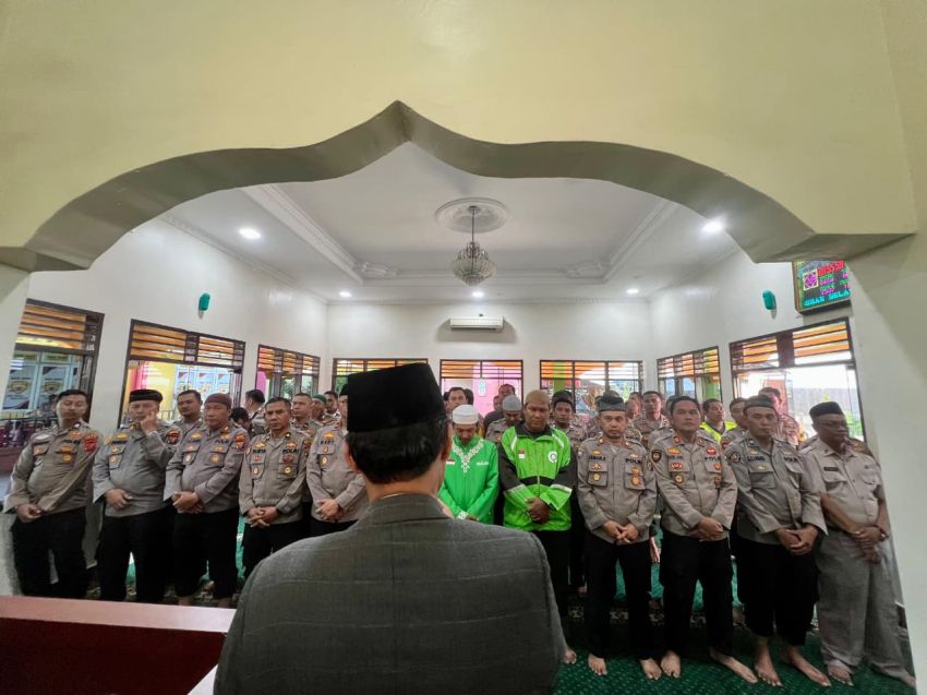Polres Pelabuhan Belawan Gelar Sholat Ghaib dan Doa Bersama untuk Almarhum Affan Kurniawan
