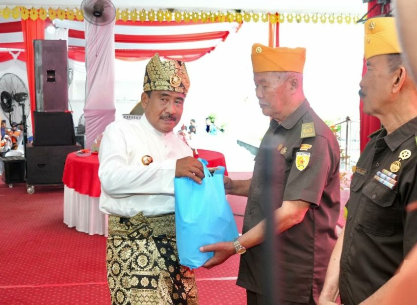 Ramah Tamah Bersama Veteran, Pemko Binjai Serahkan Bantuan Tali Asih