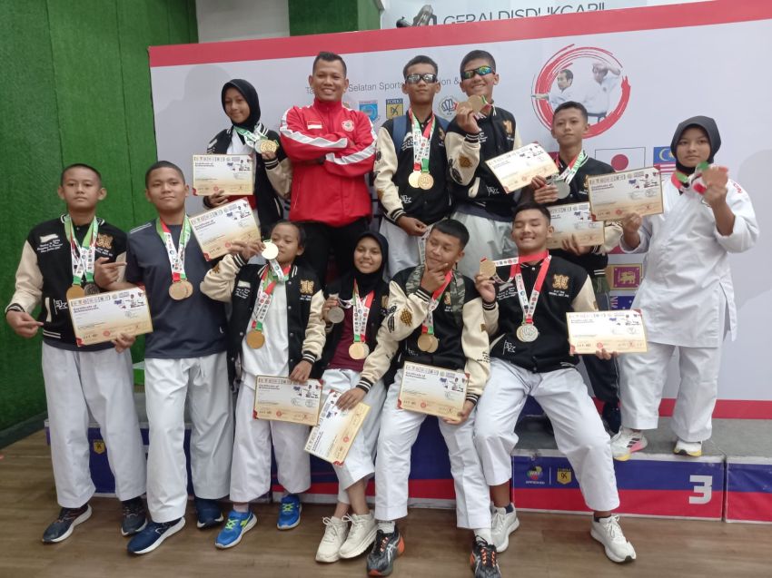 Karateka Gabdika Sumut Bawa Pulang 10 Medali dari Kejuaraan Asia-Pasifik 2025 di Banten