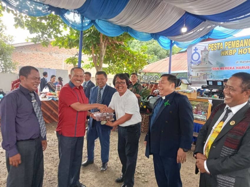 Anggota DPR RI Maruli Siahaan Hadiri Pesta Pembangunan & Parheheon Sekolah Minggu HKBP Hotma Uli Patumbak    Medan, Anggota DPR RI Komisi XIII, Kombes