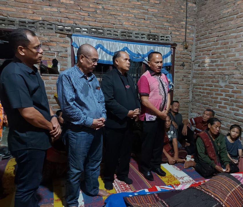 Anggota DPR RI Komisi XIII  Dr Maruli Siahaan SH.MH Kunjungan Sosial Kerumah Anggota PPSD Kota Medan