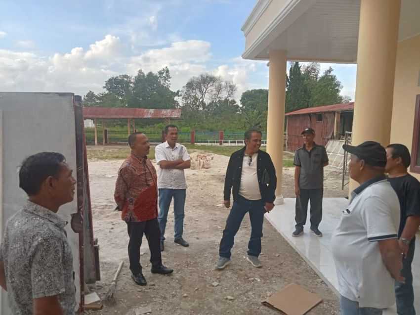 Anggota DPR RI Maruli Siahaan Tinjau Finishing Pembangunan Gereja HKBP Bahalimbalo