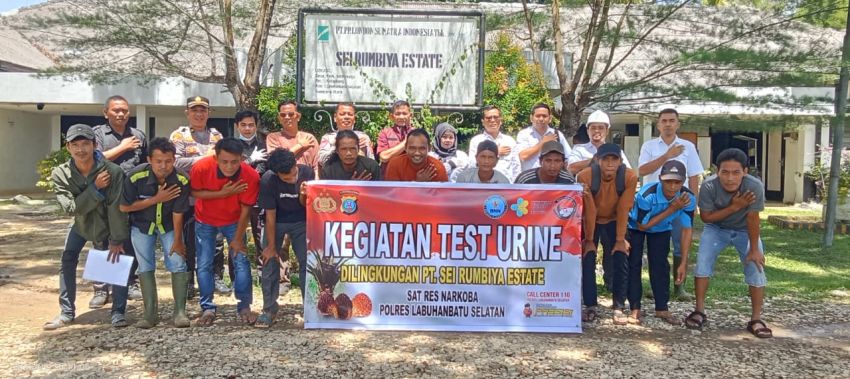 Pencegahan Dini Narkoba, Polres Labusel Tes Urine Karyawan PT Rumbiya