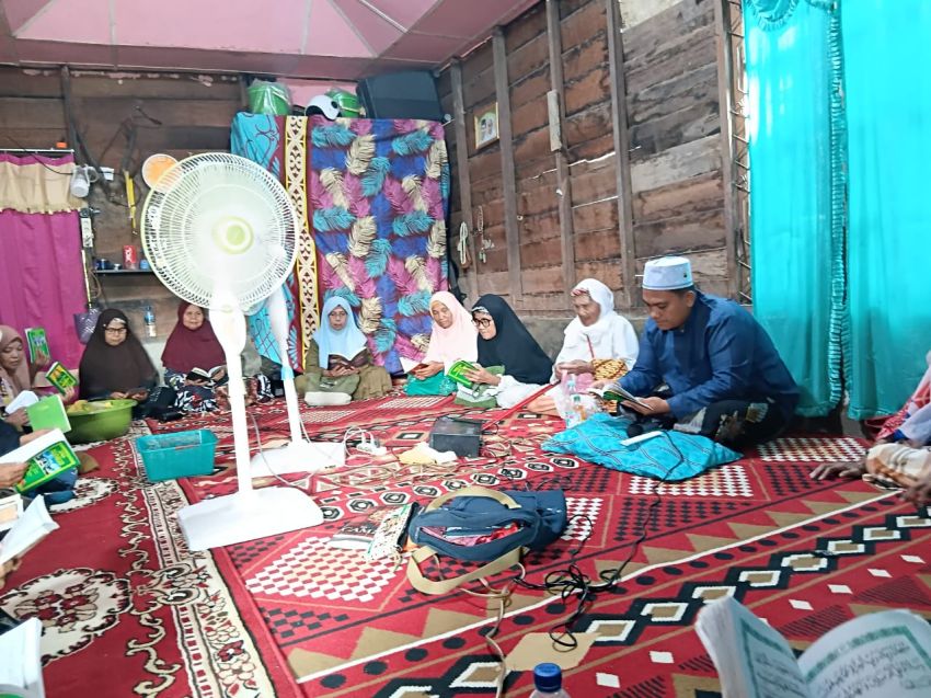 Kisah Guru Mahmudin Nyalakan Cahaya Iman Warga Pedesaan