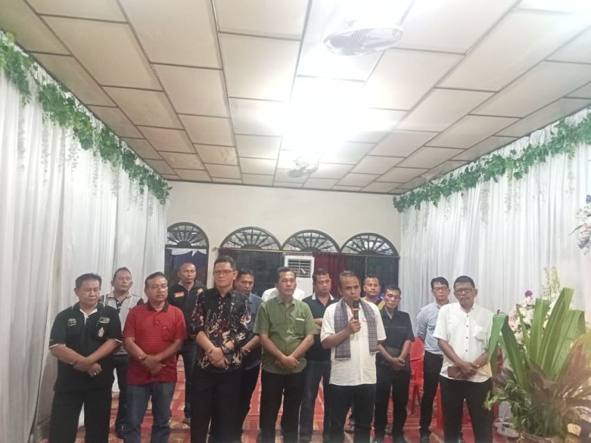 Melayat Kerumah Anggota, Mewakili Dr Maruli Siahaan SH.MH Sampaikan Bela Sungkawa