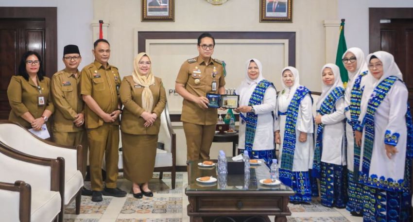 Rico Waas Harapkan BKMT Berperan Memperkuat Majelis Taklim Lainnya