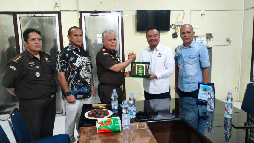 Kajatisu Silaturahmi ke PWI Sumut,  Harli Siregar: Jaksa Jangan Cawe-Cawe Proyek dan Main Dana Desa