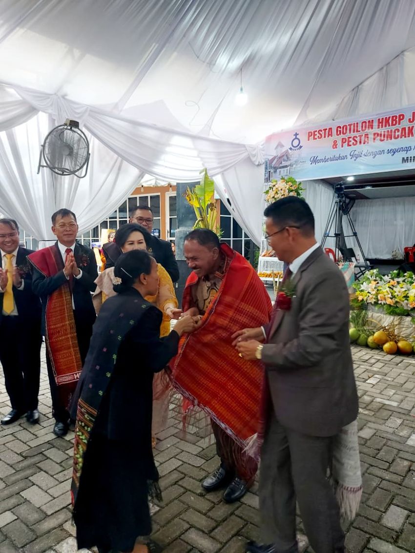 Maruli Siahaan Hadiri Pesta Gotilon HKBP Uskup Agung Sugiopranoto & Pesta Puncak Tahun Transformasi HKBP 2025