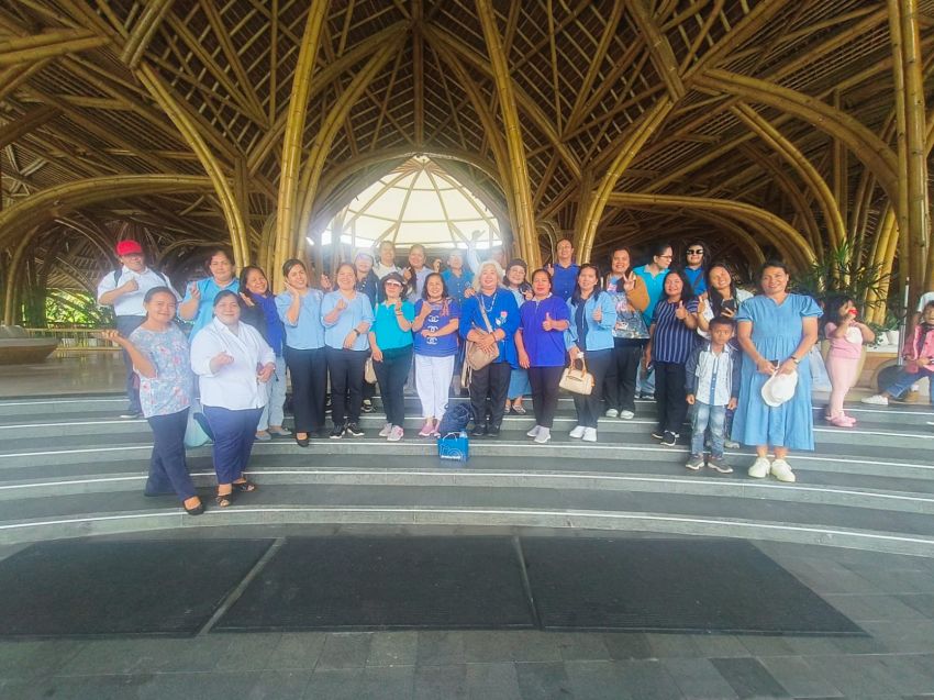 Anggota DPR RI Maruli Siahaan Fasilitasi Para Istri Pangula Nagok Tikki Family Gathering ke The Hill Sibolangit