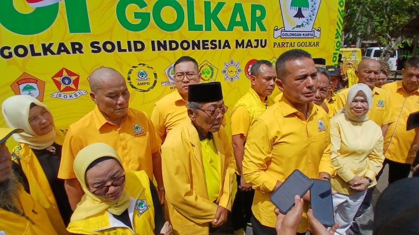 HUT Ke-61 Partai Golkar Bagi Sembako, Ijeck Golkar Harus Dekat Dengan Rakyat