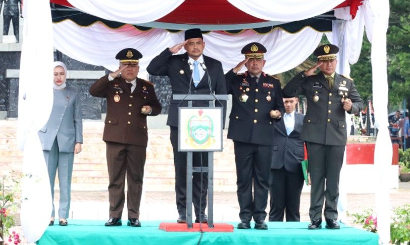 Peringati Hari Kesaktian Pancasila, Gubernur Bobby Nasution Berikan Tali Asih Kepada Keluarga Letda Sujono