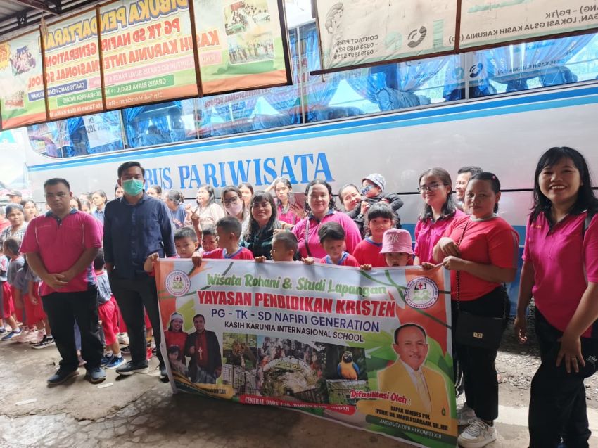 Anggota DPR RI Maruli Siahaan Fasilitasi Rombongan Sekolah Kristen PG-TK dan SD Wisata Rohani