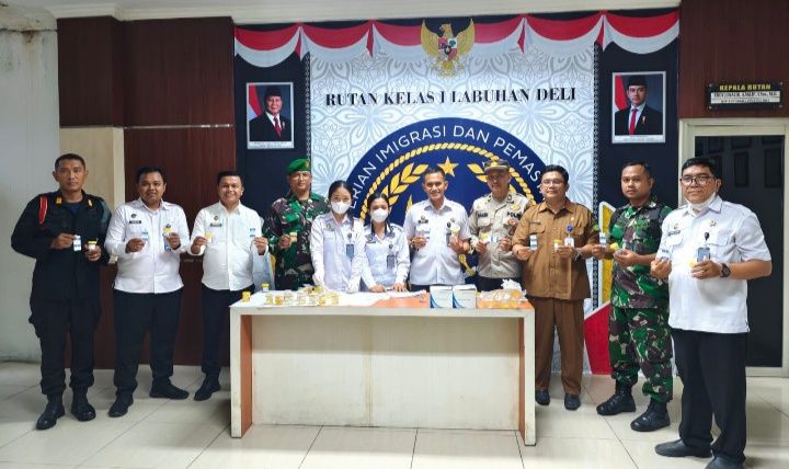 Rutan Kelas I Labuhan Deli Gelar Tes Urine bagi Pegawai dan Warga Binaan