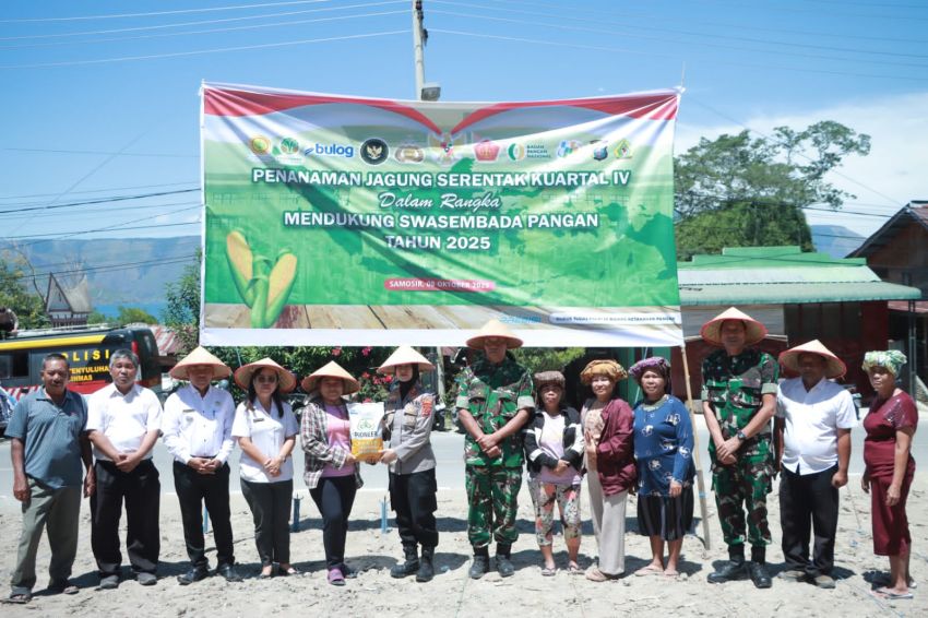 Polres Samosir dan Polsek Jajaran Tanam Jagung Serentak Kuartal IV Dukung Ketahanan Pangan Nasional