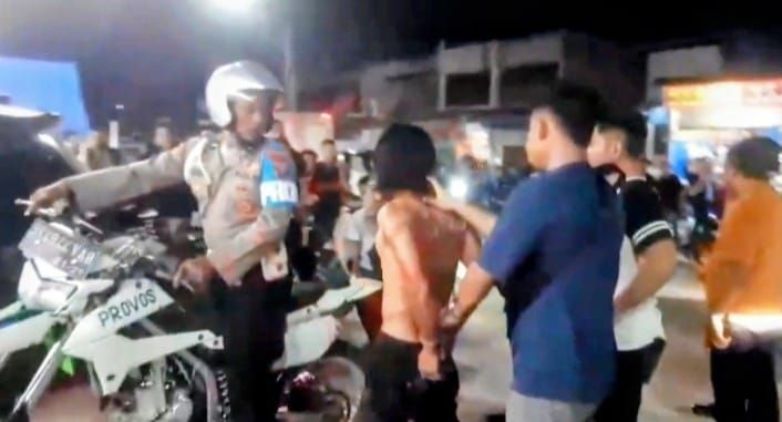 Cekcok Keluarga Berujung Perkelahian, Adik Bacok Abang Kandung