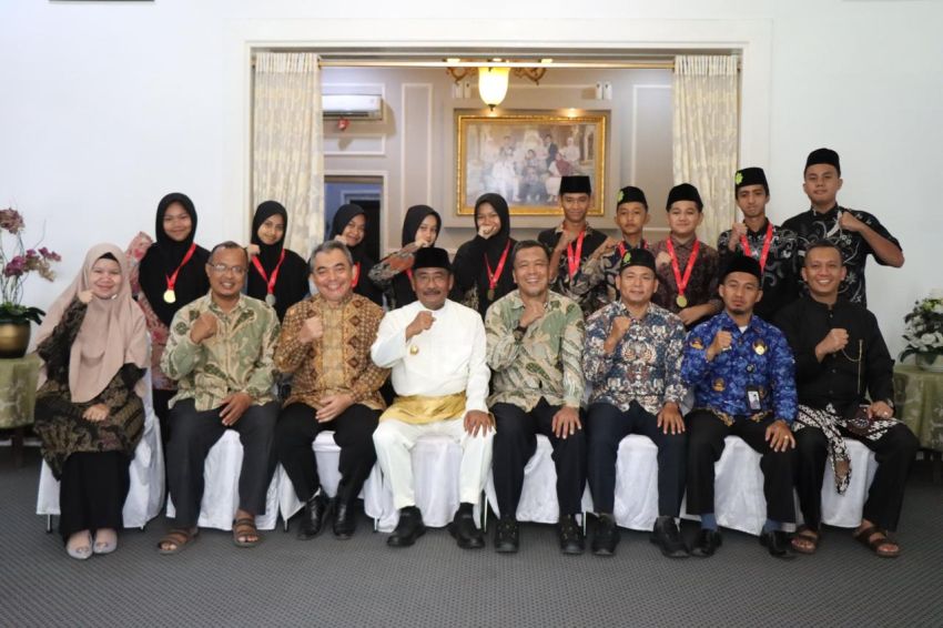 Siswa SMP Raih Medali Emas : Walikota Bangga Membawa Nama Harum Kota Binjai