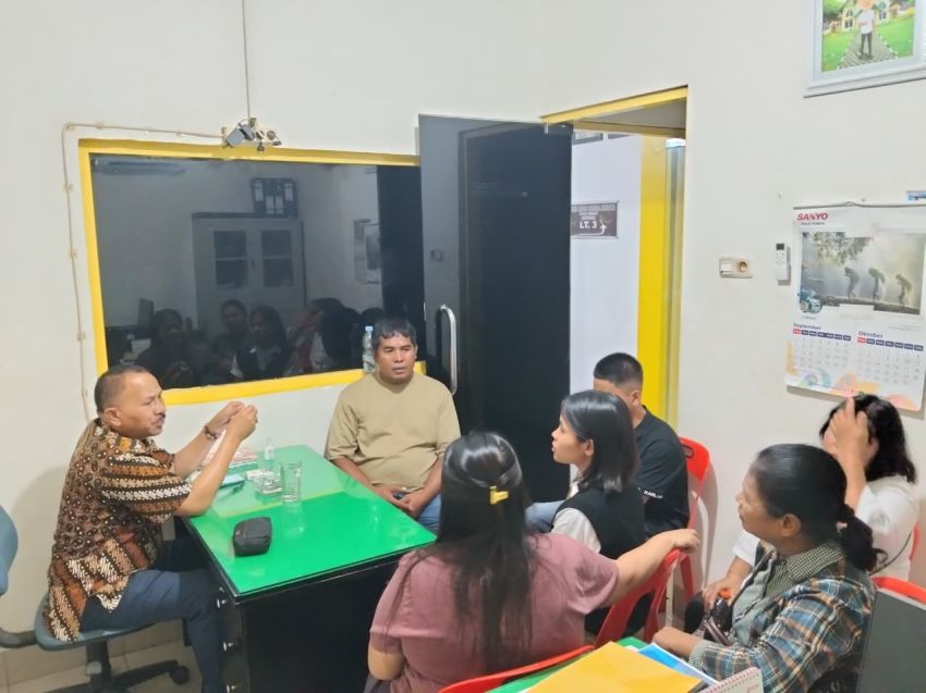 Anggota DPR RI Komisi XIII Dr Maruli Siahaan Terima Warga Dirumah Aspirasi