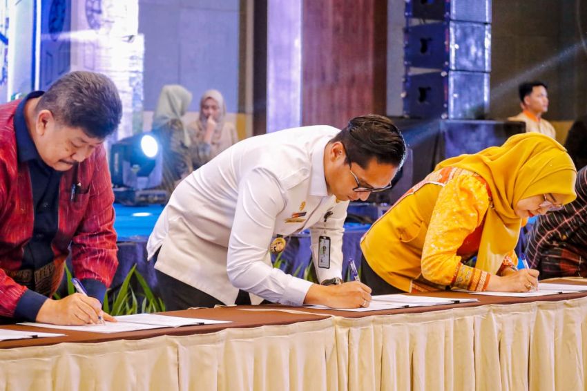 Rico Waas dan BPS Tandatangani MoU Penyediaan Pemanfaatan Pengembangan Data