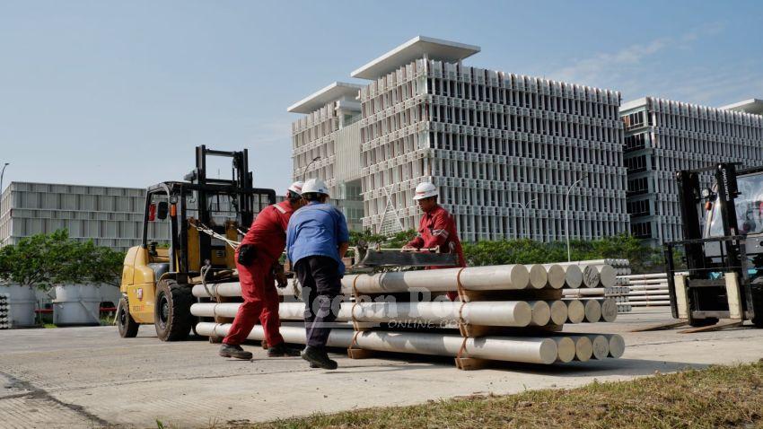 Aluminium Cair Tumpah, Kendaraan Operasional Terbakar
