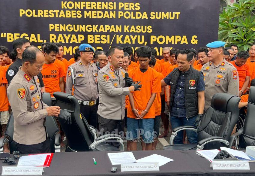 Kabur ke Luar Kota, Ini Tampang Pelaku Utama yang Bacok Pencari Pakan Ternak hingga Tewas